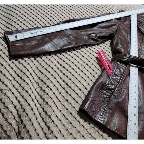 Leather Loft  100% Leather Vintage Brown Jacket 9/10 Belt Buttons Fleece Lining - Picture 10 of 16
